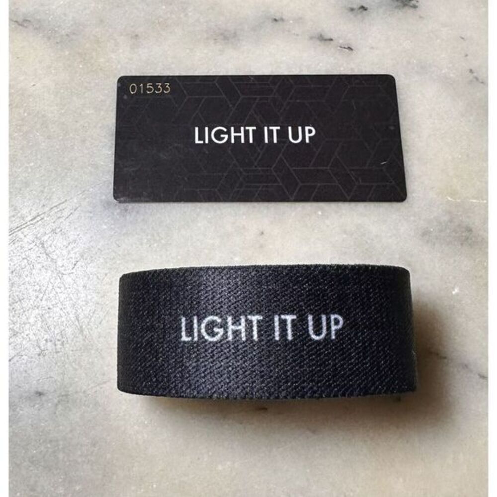 Zox Light It Up Reversible Band Bracelet Size Medium With Card